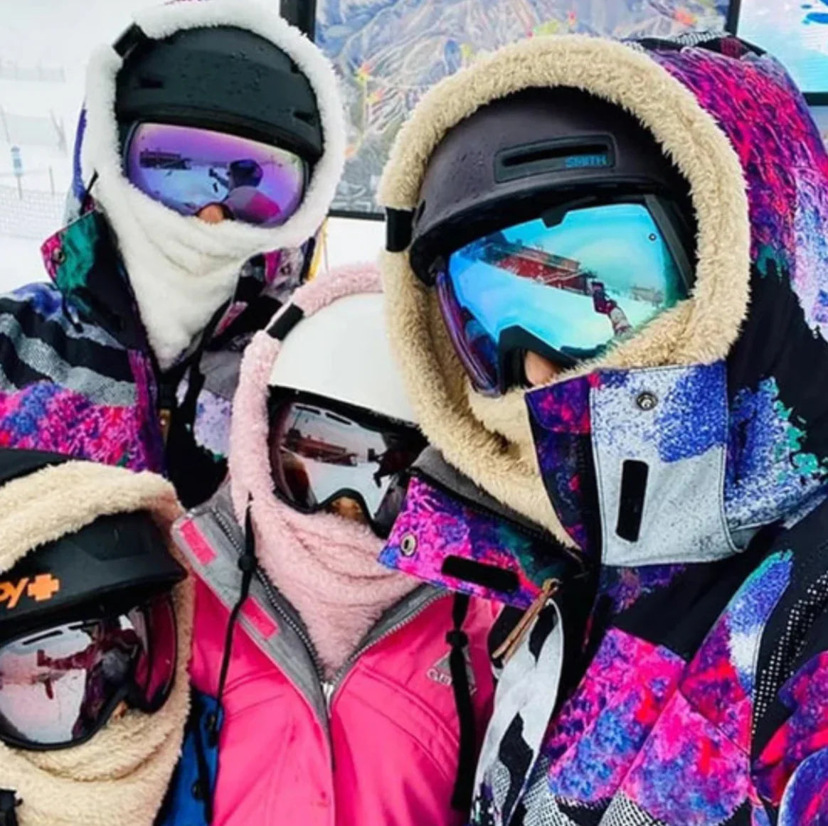 FrostHood - Håll värmen och stilen hela vintern!